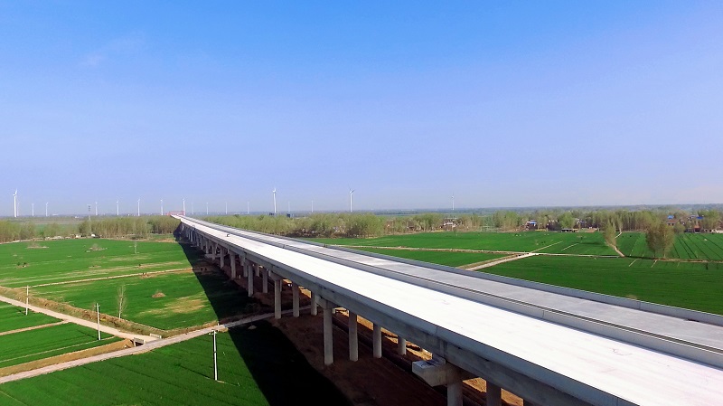1681370615697.jpg 陽新高速公路黃河特大橋一標(biāo)主體工程全部施工完成 - 副本.jpg